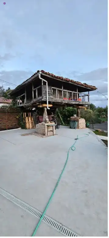Terrassa de Casa o xalet en venda en Oviedo  amb Aire condicionat, Calefacció i Jardí privat