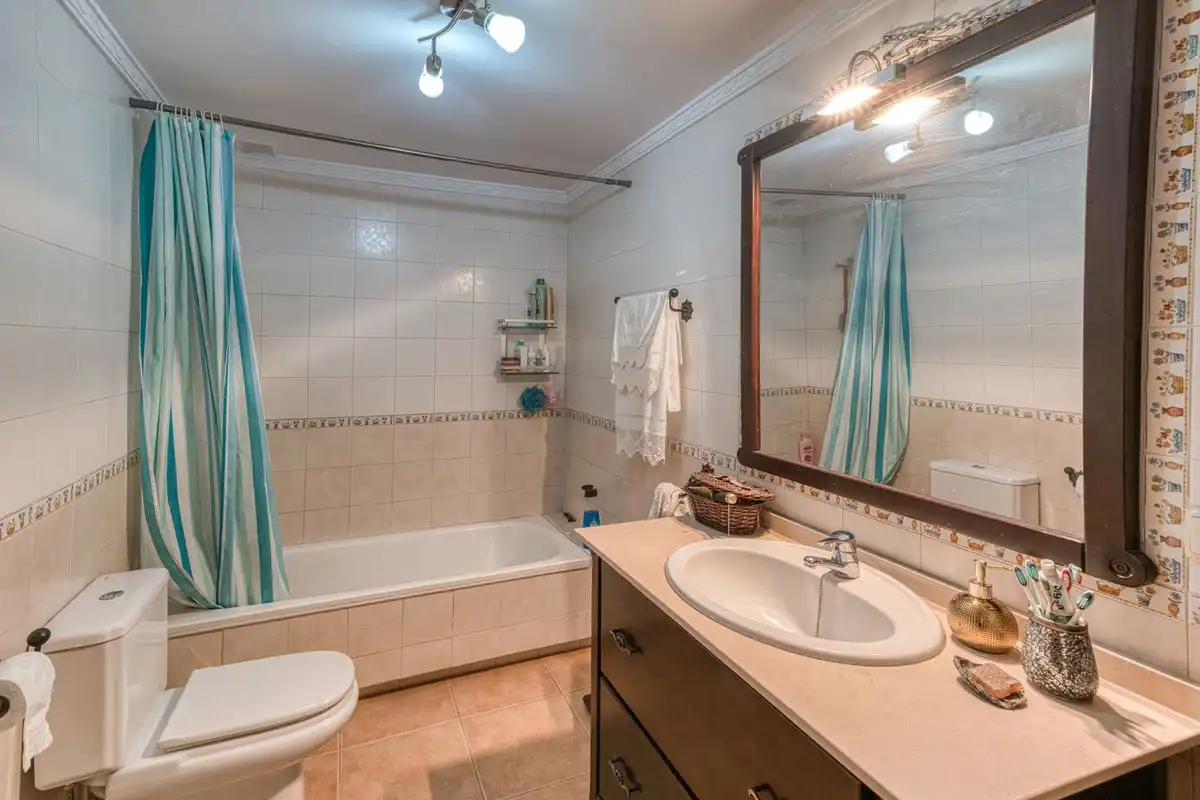 Bathroom of Detached homes for sale in Coín  with Air Conditioner, Private garden and Terrace