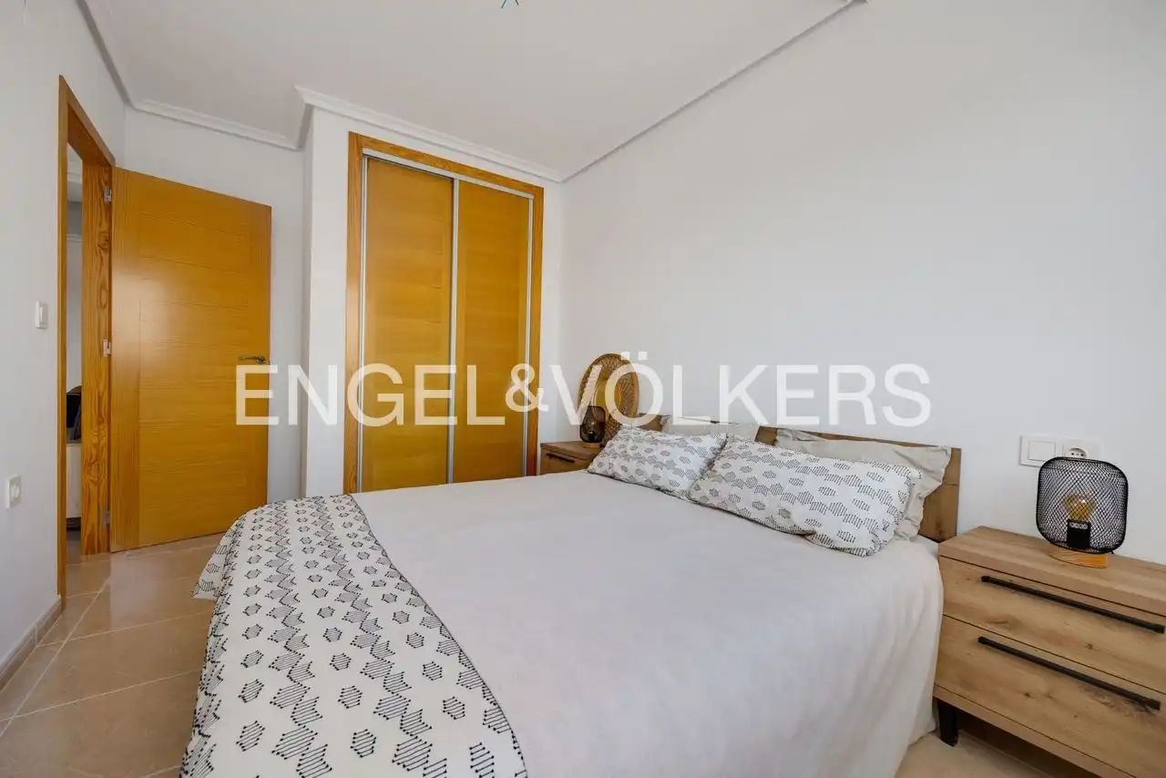 Habitación de Apartamento en venta en San Fulgencio con Aire acondicionado, Calefacción y Trastero