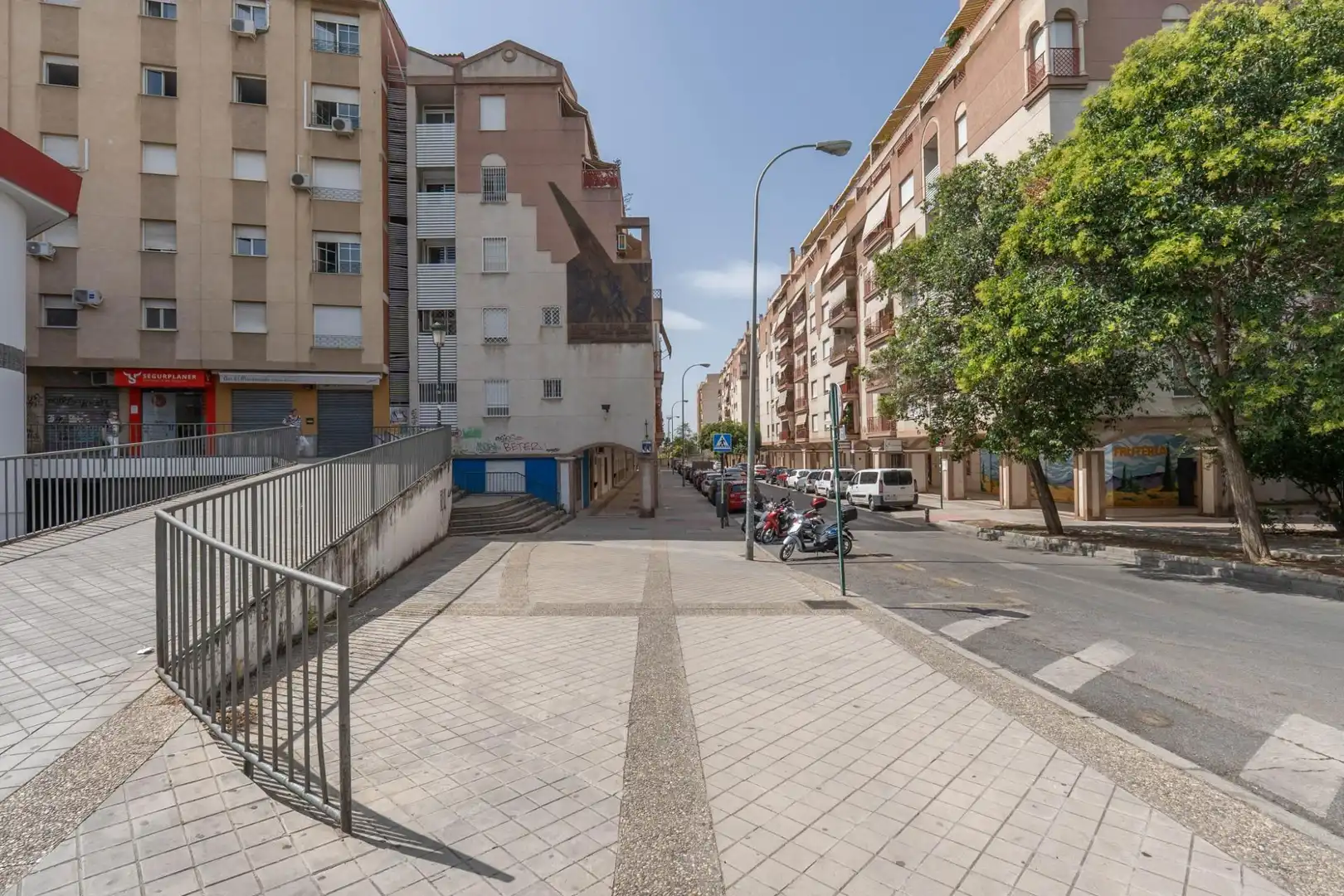 Vista exterior de Apartament en venda en Granada amb Aire condicionat i Calefacció