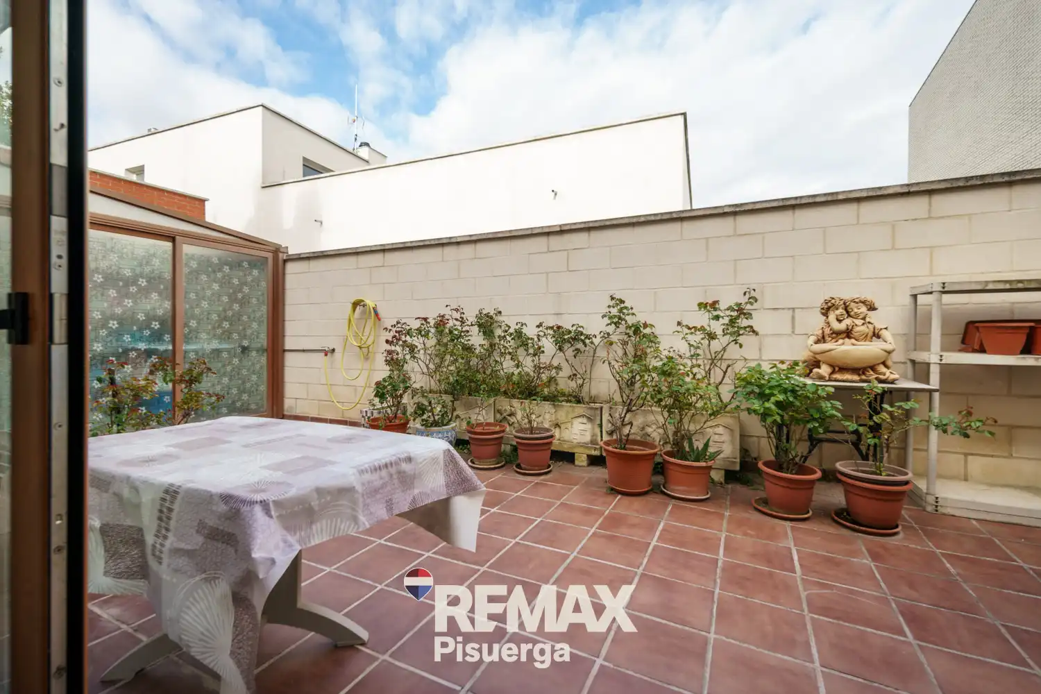 Terraza de Casa o chalet en venta en Laguna de Duero con Aire acondicionado, Calefacción y Jardín privado