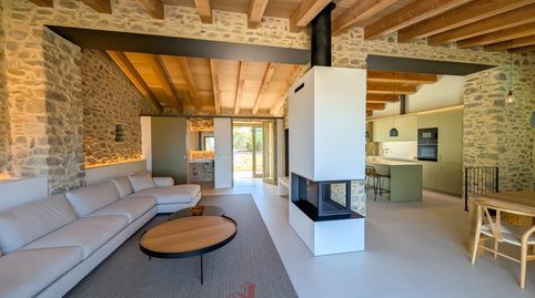 Casa reformada con diseño único en Palau-Saverdera