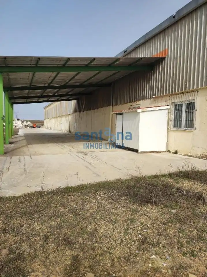 Nave industrielle à vendre à Villaturiel, imagen 4