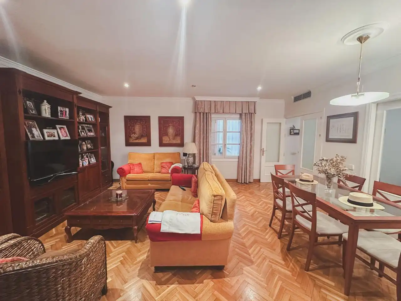 Sala d'estar de Pis en venda en Cádiz amb Aire condicionat, Calefacció i Parquet