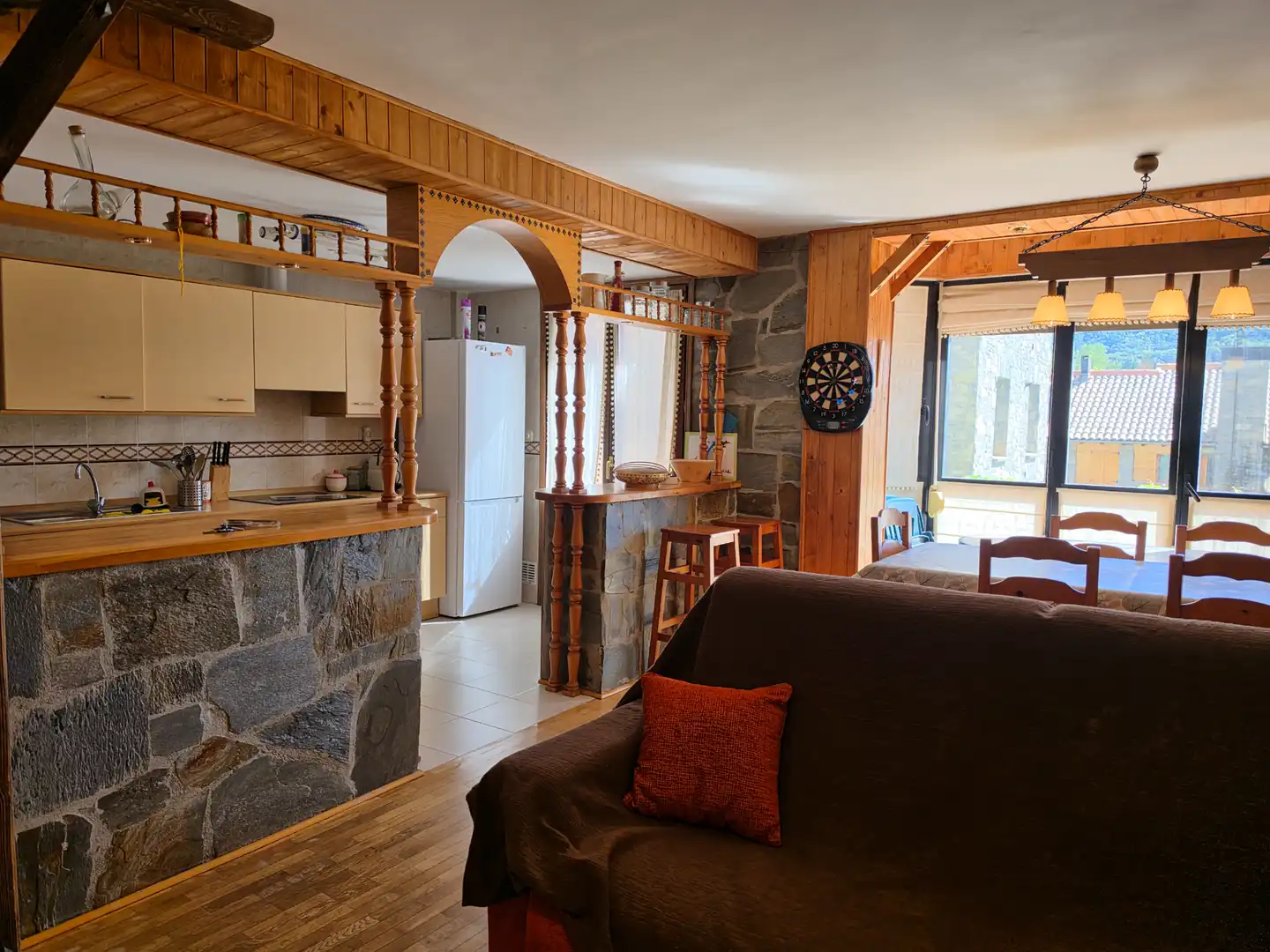 Wohnzimmer von Wohnungen zur Miete in Biescas mit Klimaanlage, Heizung und Parkett