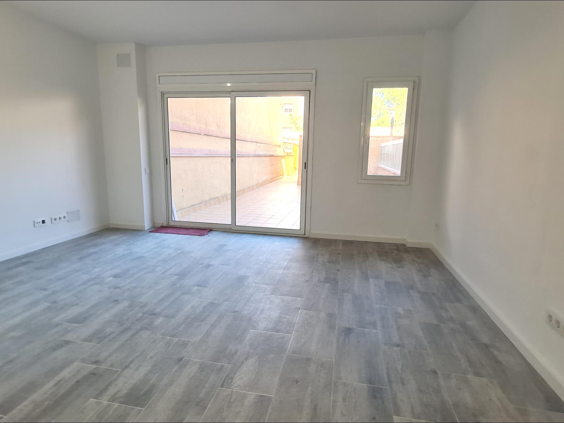 Planta baixa en venda en Santa Perpètua de Mogoda amb Aire condicionat i Terrassa