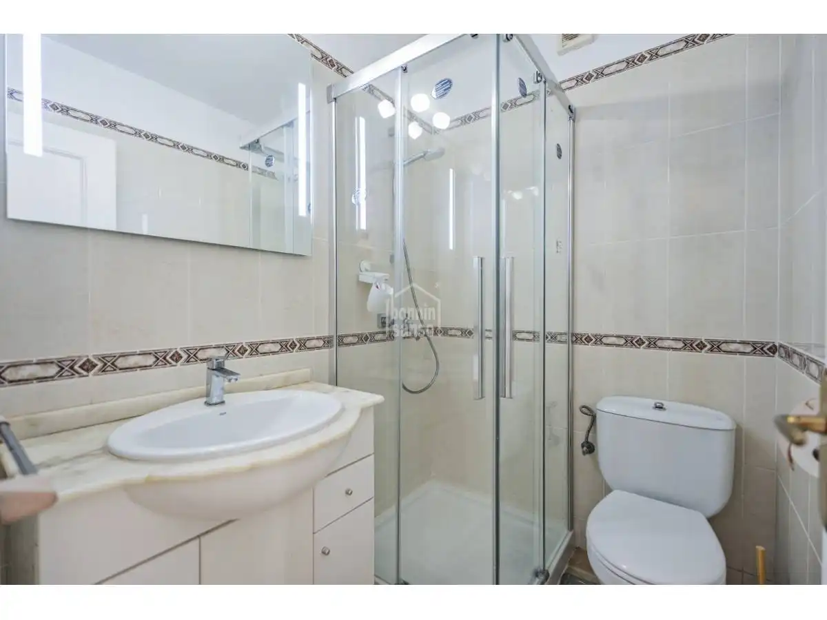 Bany de Apartament en venda en Ciutadella de Menorca amb Calefacció, Jardí privat i Terrassa