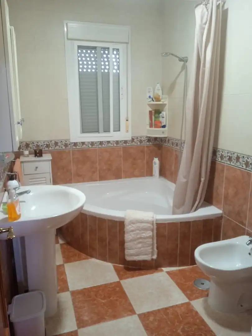 Bathroom of Houses for sale in Chiclana de la Frontera