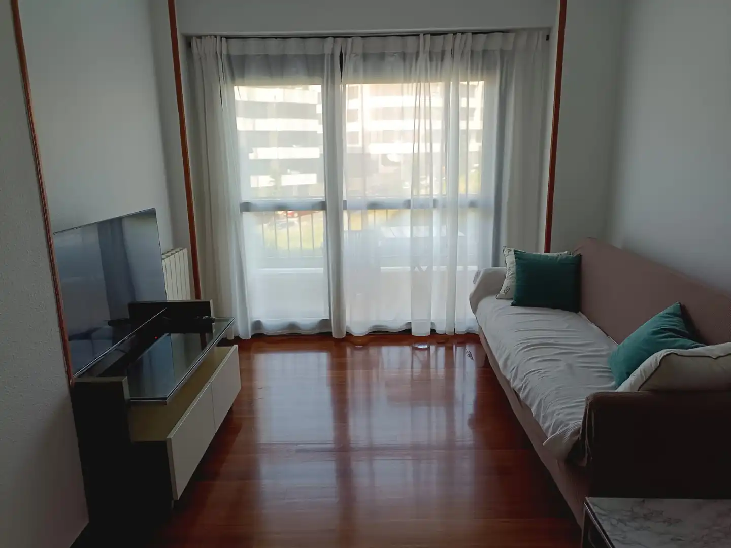 Piso con terraza en alquiler en Cotolino, imagen 3