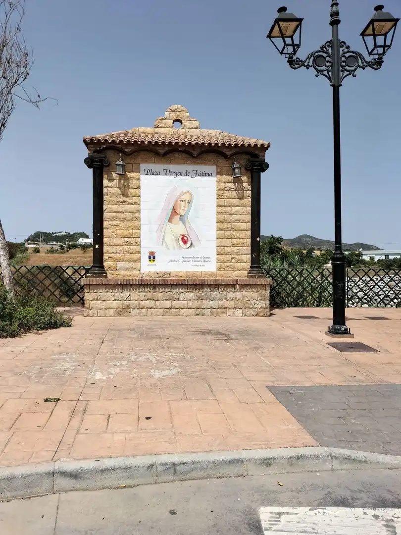 Vista exterior de Casa o xalet en venda en Alhaurín de la Torre amb Aire condicionat i Traster