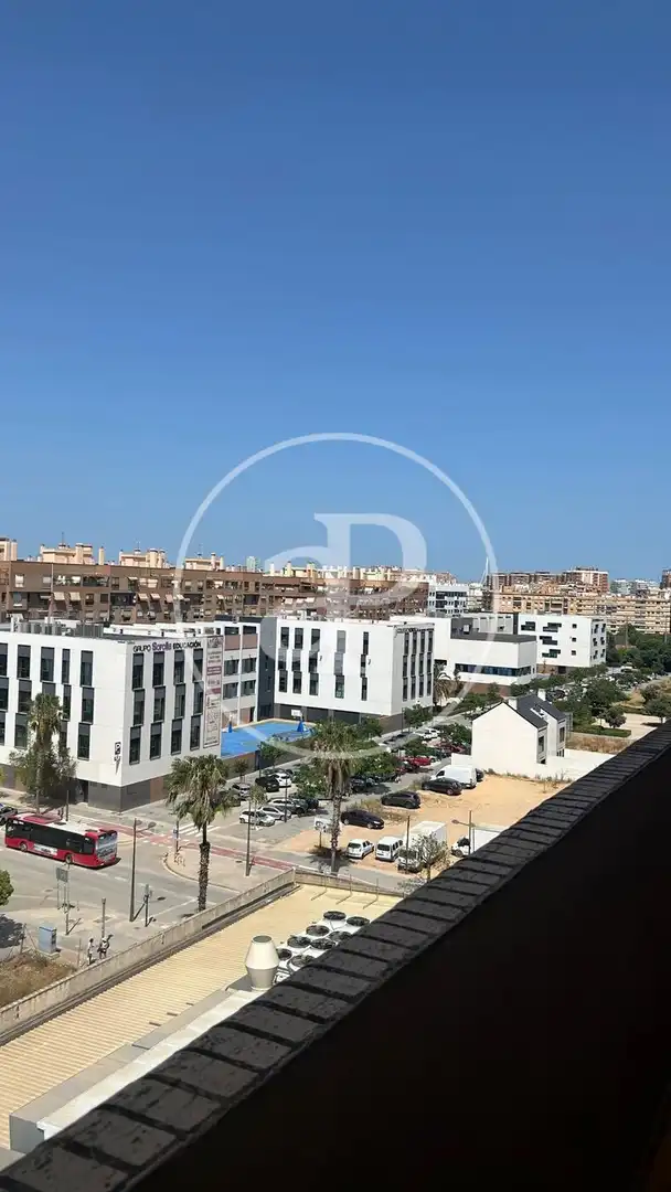 Vista exterior de Piso de alquiler en Valencia con Aire acondicionado, Calefacción y Terraza