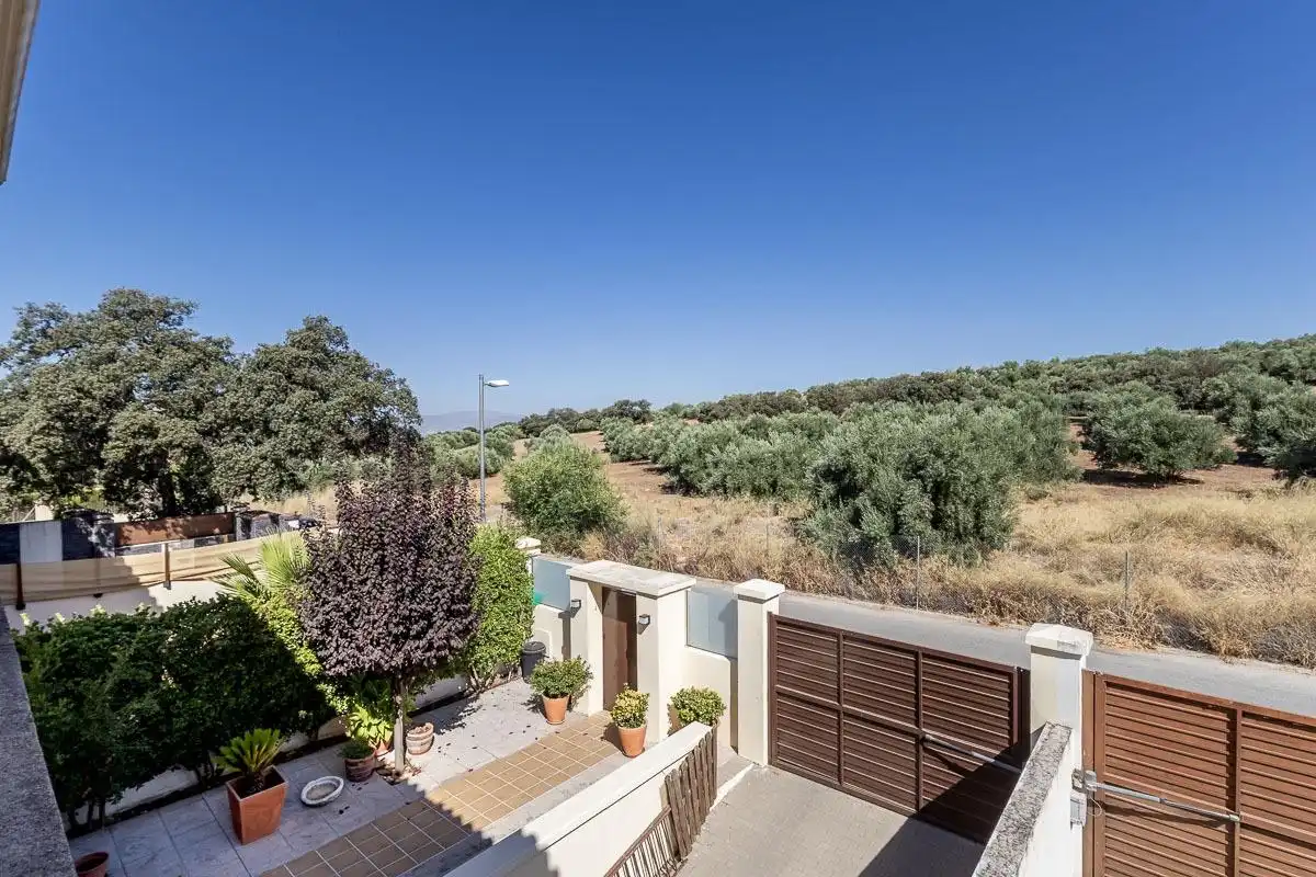 Jardí de Casa o xalet en venda en Albolote amb Aire condicionat, Jardí privat i Terrassa