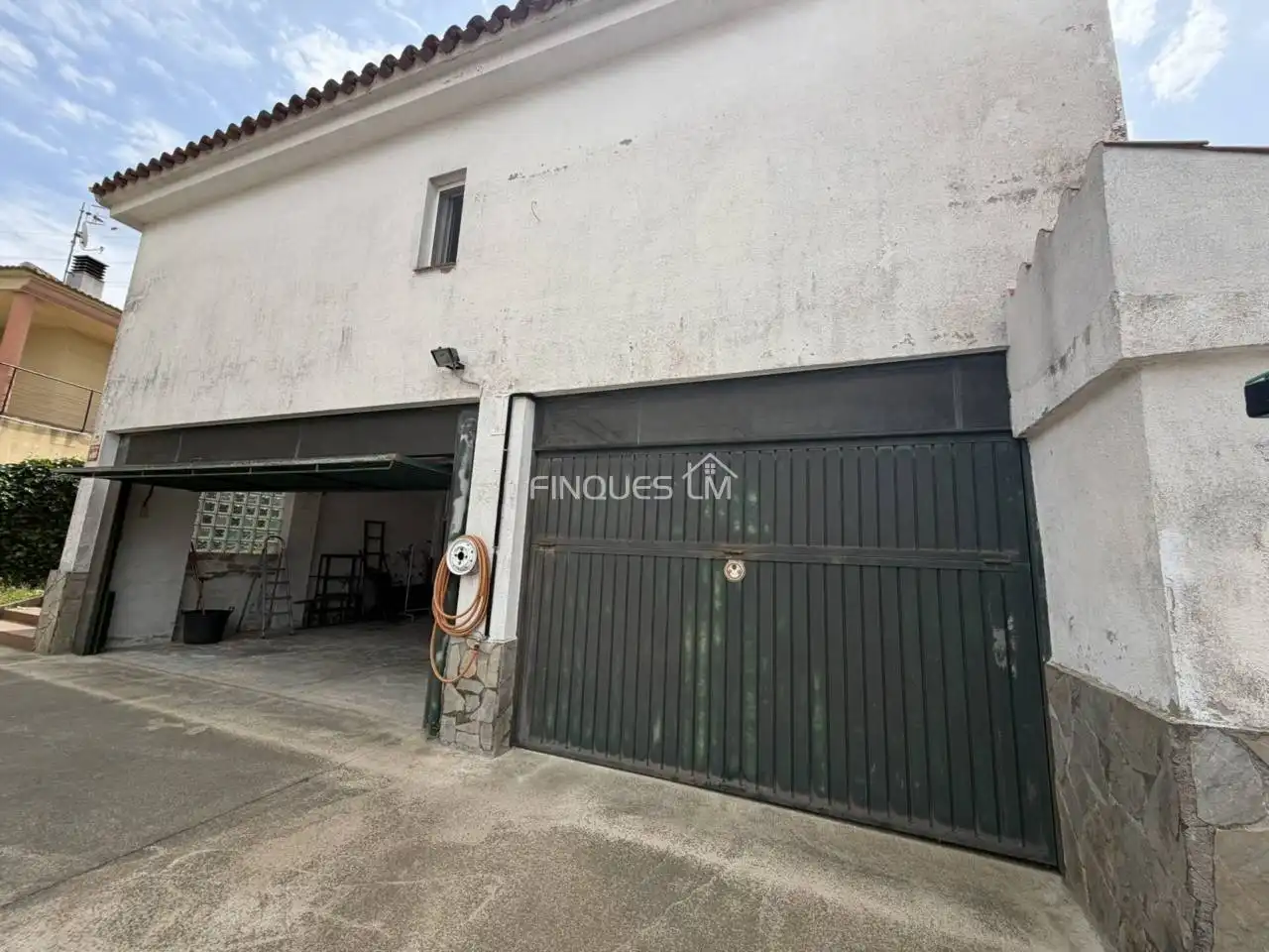 Aparcament de Casa o xalet en venda en Tordera amb Calefacció, Jardí privat i Parquet