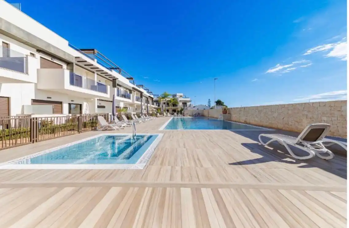 Swimming pool of Houses for sale in Torre-Pacheco  with Air Conditioner, Heating and Private garden