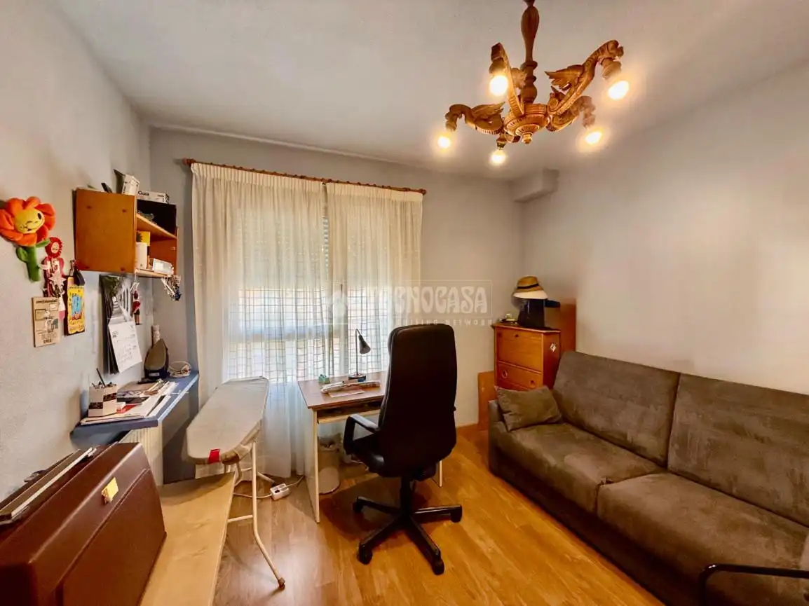 Dormitori de Casa adosada en venda en Villanueva de la Cañada amb Aire condicionat, Calefacció i Jardí privat
