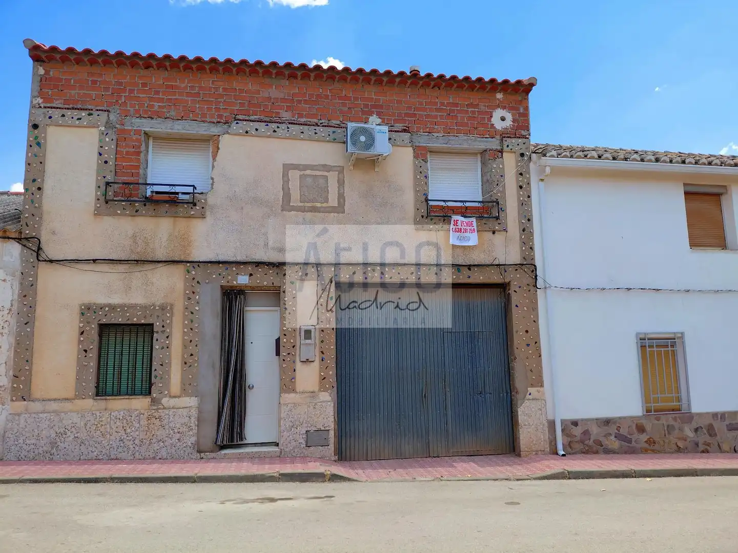 Vista exterior de Casa o xalet en venda en Cózar amb Aire condicionat i Terrassa