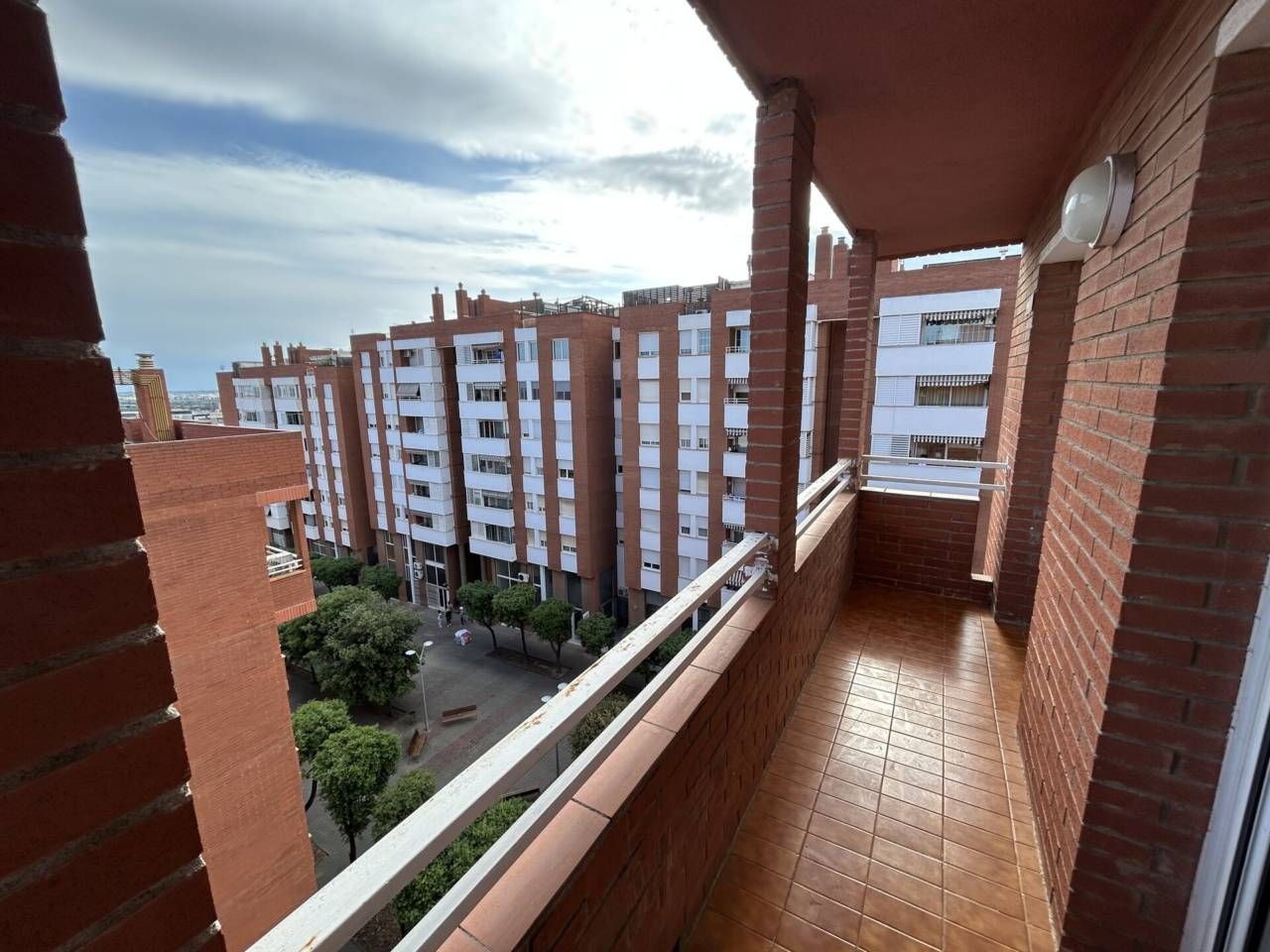 Vista exterior de Pis de lloguer en Sant Joan Despí amb Aire condicionat, Calefacció i Parquet