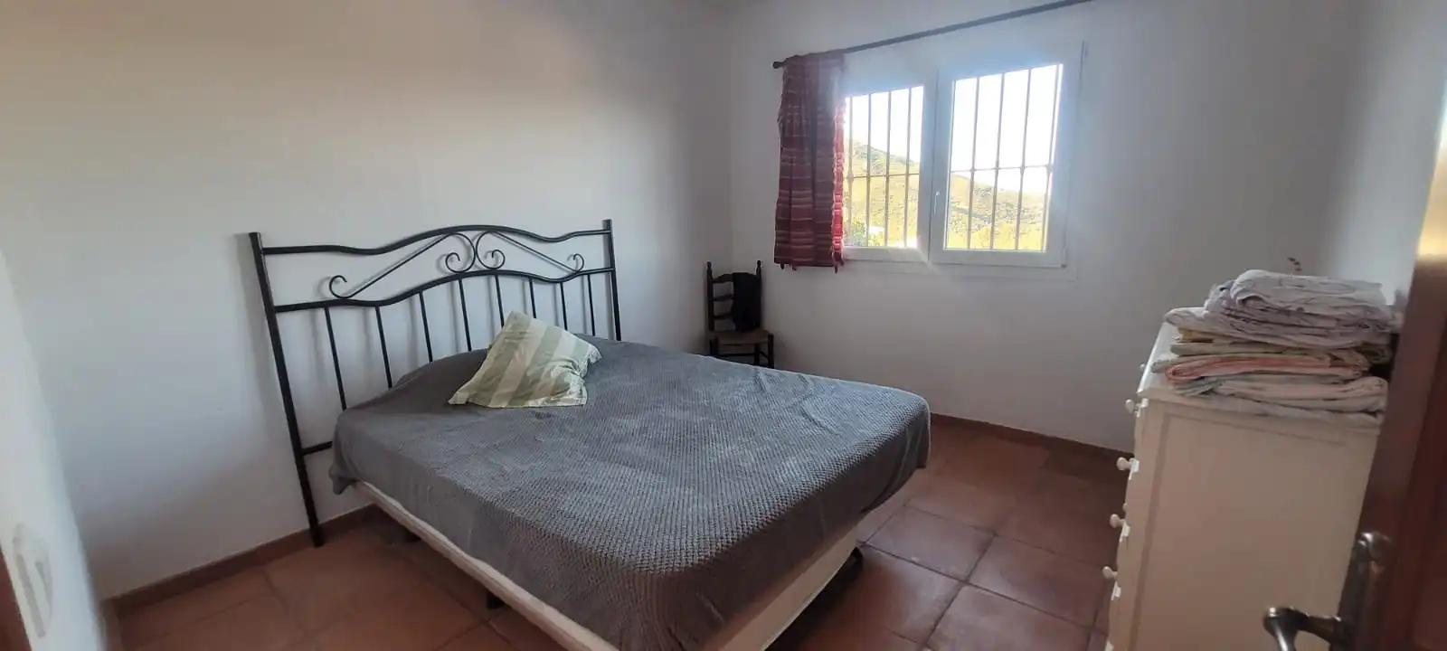 Dormitori de Casa o xalet en venda en Tarifa amb Jardí privat, Moblat i Forn