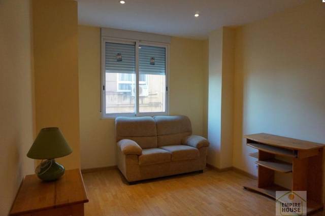 Piso en Alquiler en Centro - El Castillo