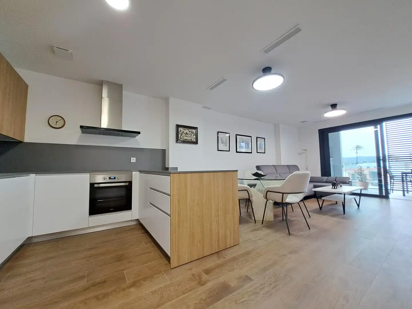 Kitchen of Flat for sale in Alzira  with Air Conditioner, Storage room and Furnished