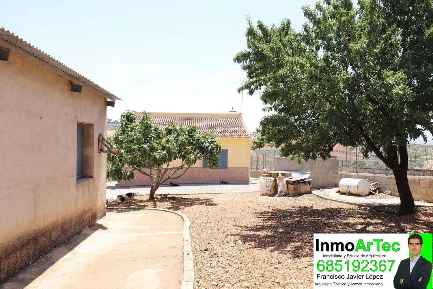 Vista exterior de Casa o xalet en venda en Íllora amb Jardí privat i Traster