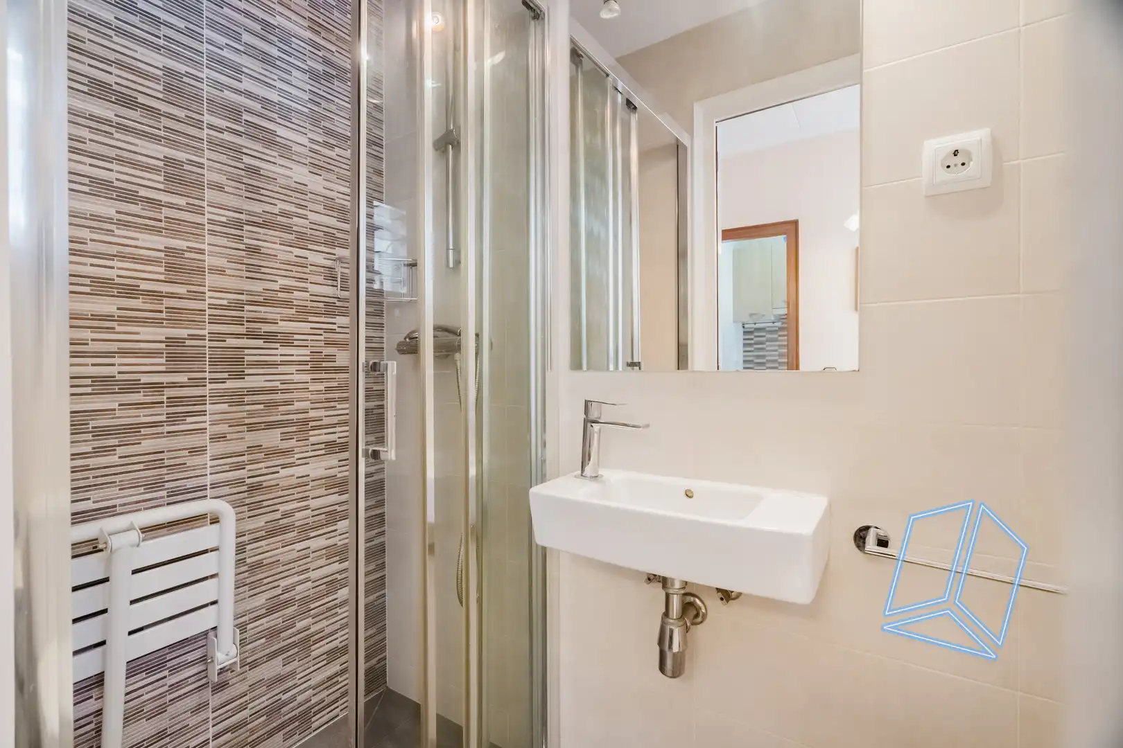 Bathroom of Flat for sale in Gràcia