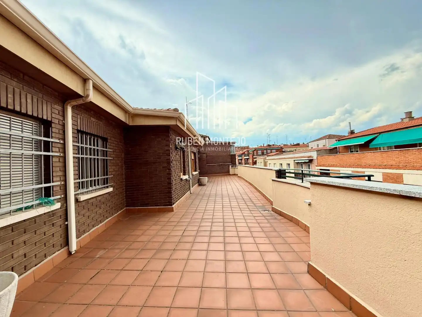 Vista exterior de Ático de alquiler en Salamanca con Calefacción, Terraza y Amueblado