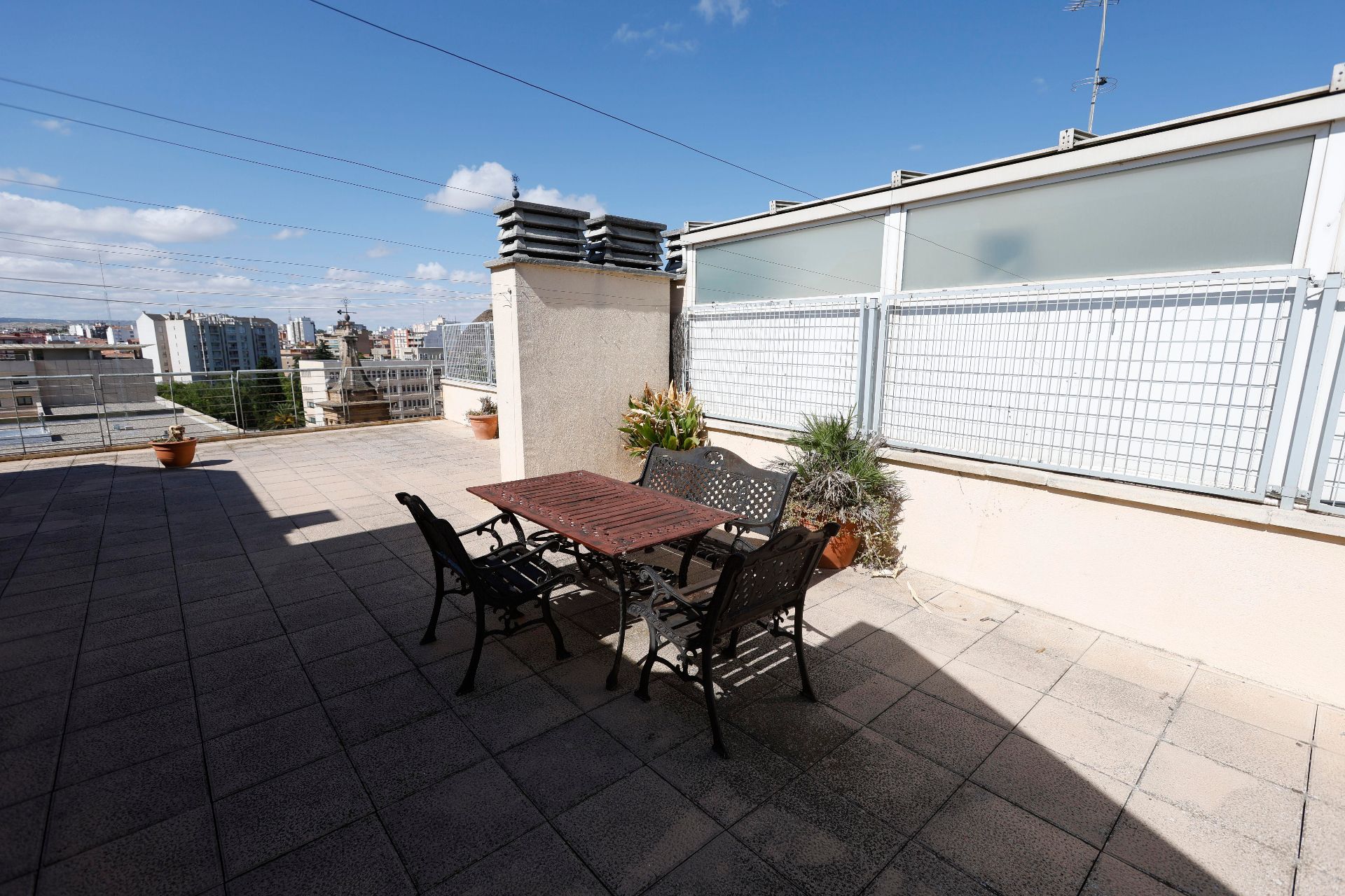 Terrassa de Àtic de lloguer en  Zaragoza Capital amb Aire condicionat, Calefacció i Parquet