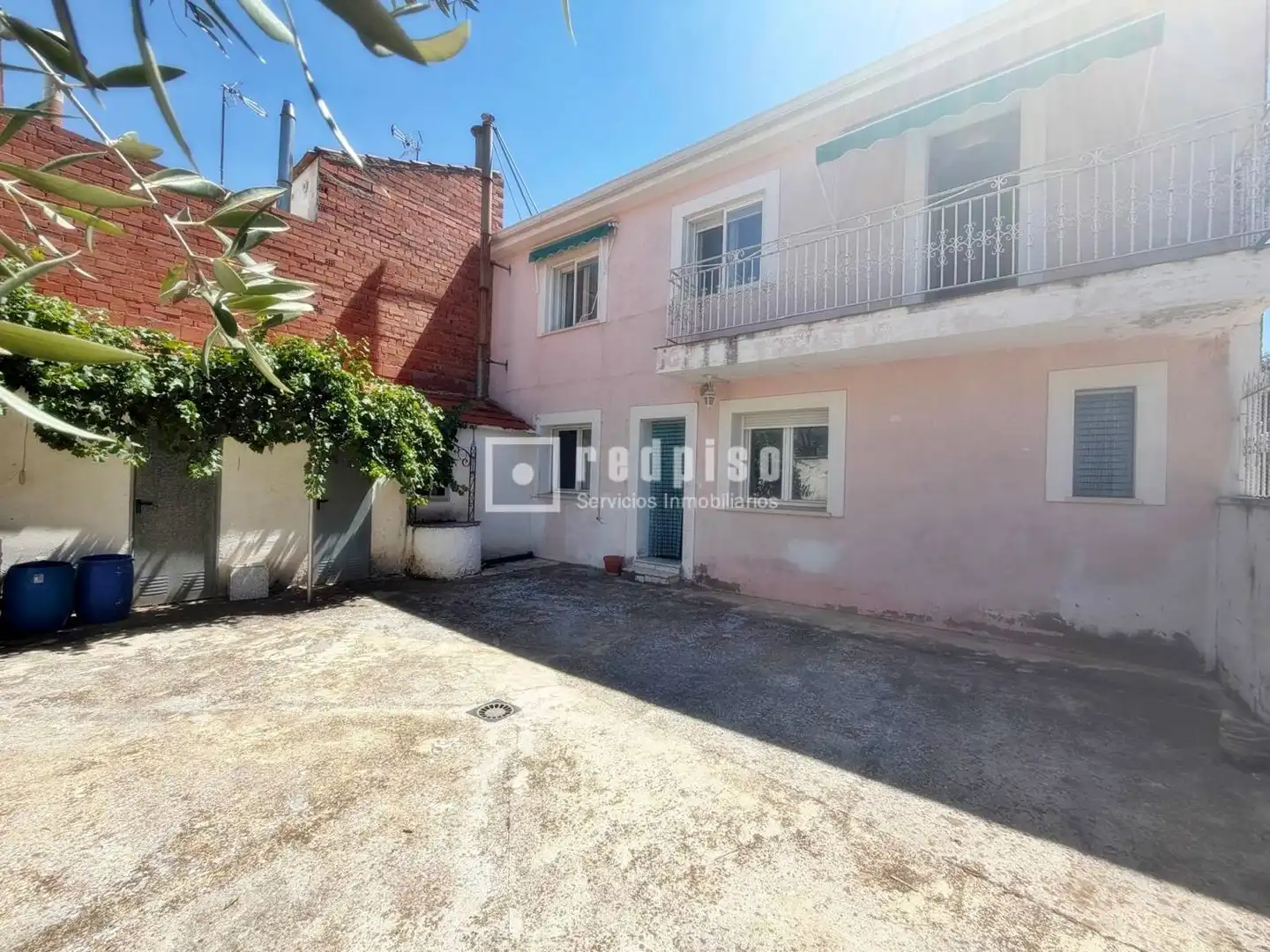 Vista exterior de Casa o chalet en venta en Marchamalo con Calefacción, Terraza y Trastero