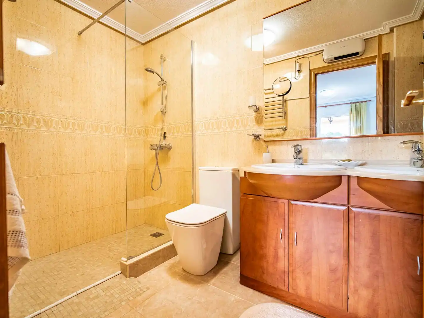 Bathroom of Flat for sale in Altea  with Swimming Pool
