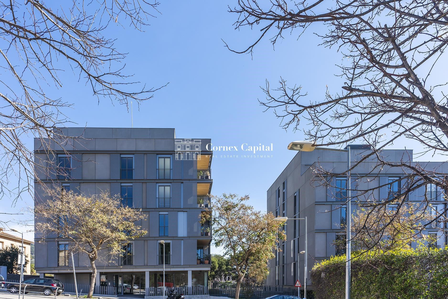 Vista exterior de Piso de alquiler en  Barcelona Capital con Aire acondicionado, Calefacción y Jardín privado