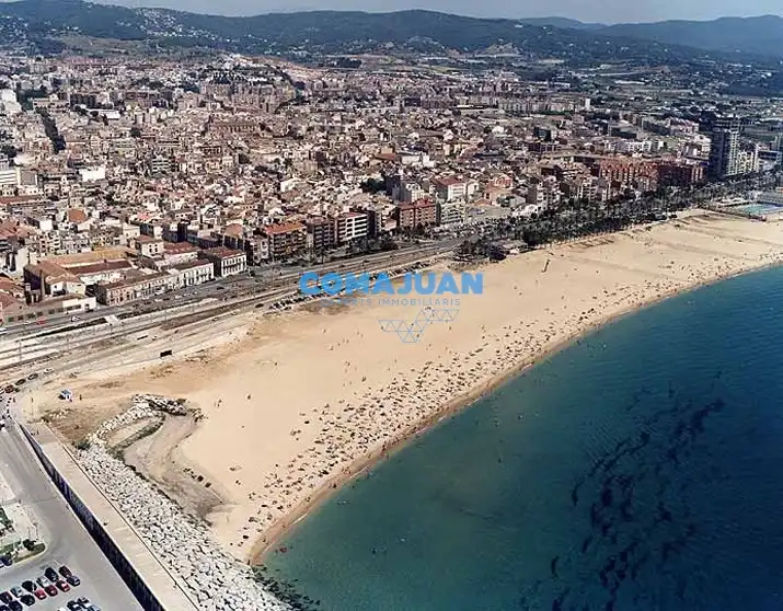 Vista exterior de Piso en venta en Mataró con Aire acondicionado, Calefacción y Trastero