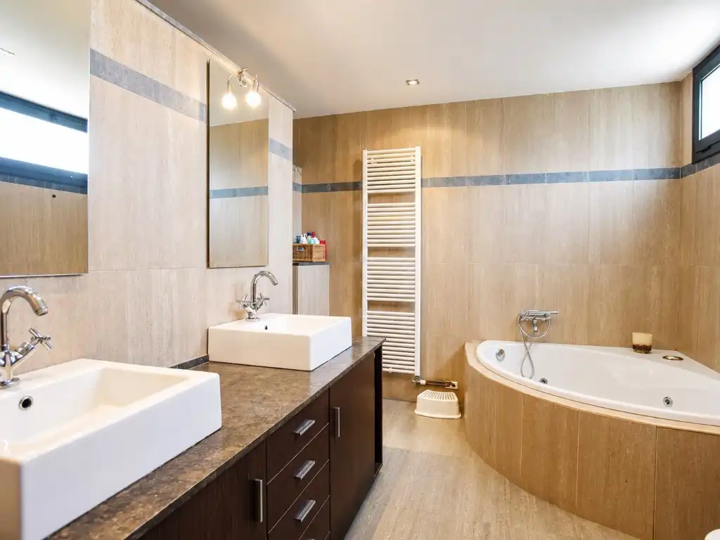 Bathroom of Houses for sale in Olèrdola  with Air Conditioner