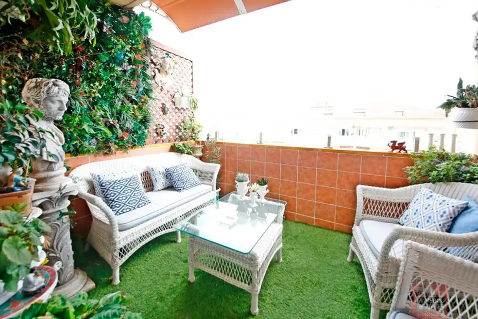 Flat with pool for sale in Romeria el Rocio