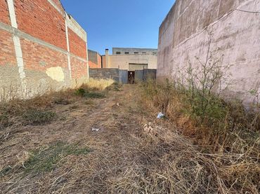 Terreno rústico en venta en Calle Hermanos Pinzones