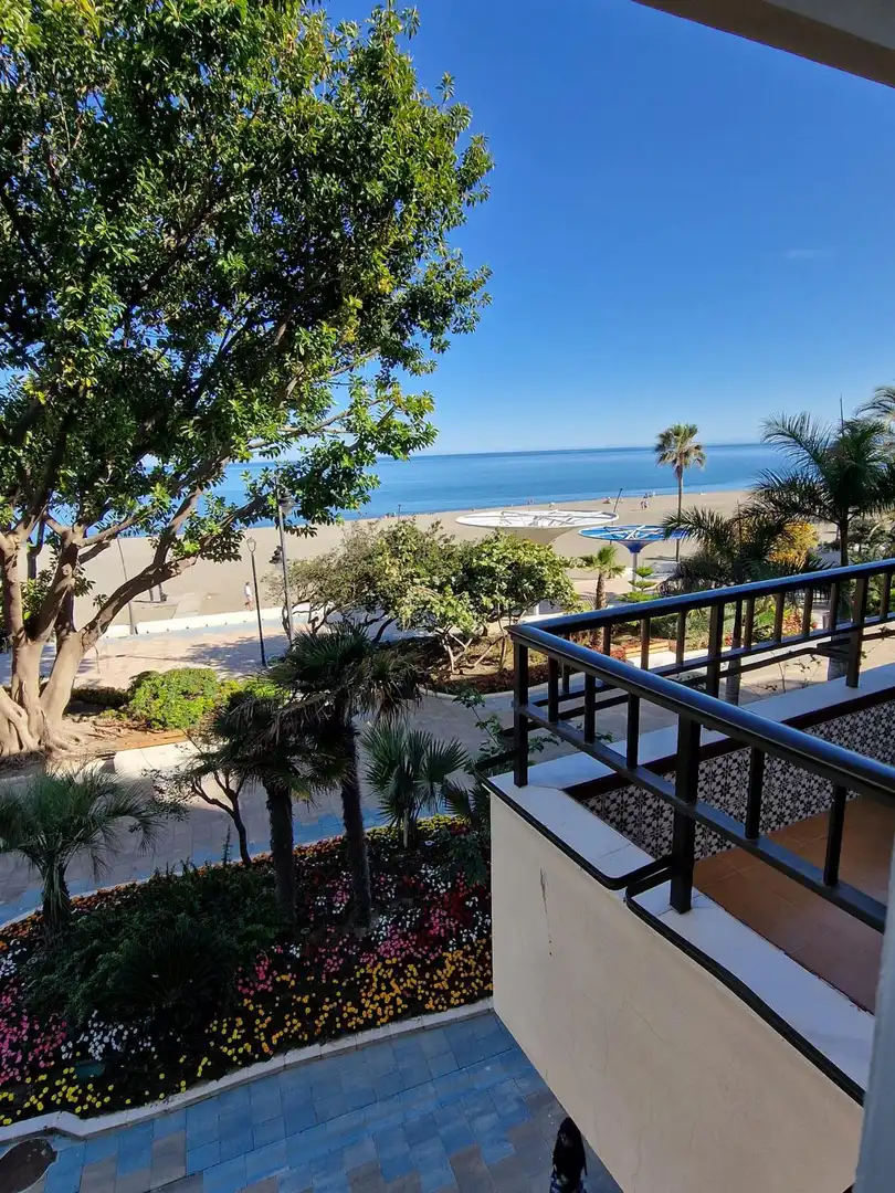 Apartamento con ascensor en venta en Estepona Pueblo