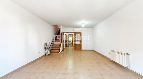 Foto 3 de Casa adosada en venda a Rambla de Salvador Samà, Centre Vila, Vilanova i la Geltrú