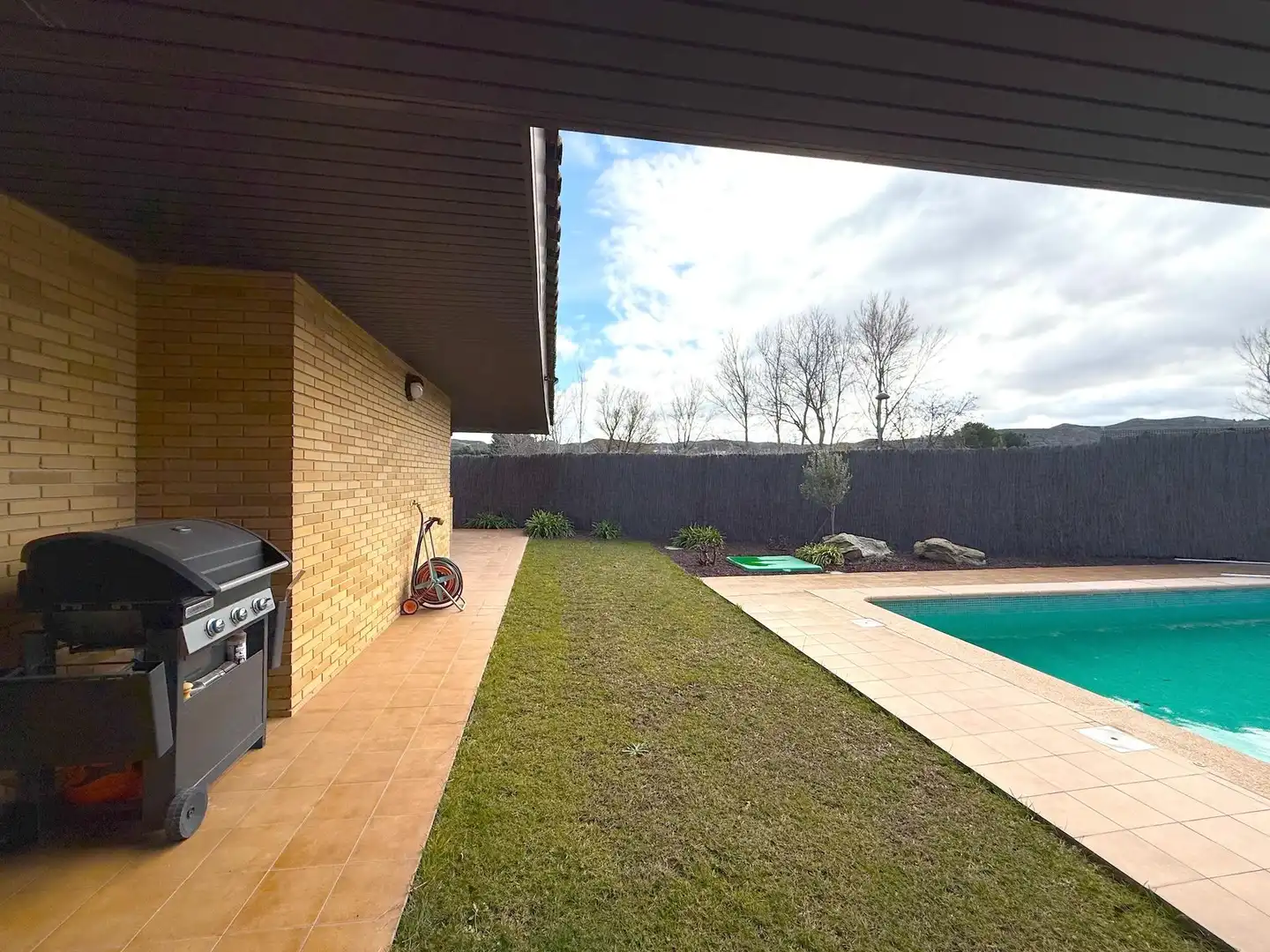 Jardín de Casa o chalet en venta en Cadrete con Aire acondicionado, Calefacción y Jardín privado