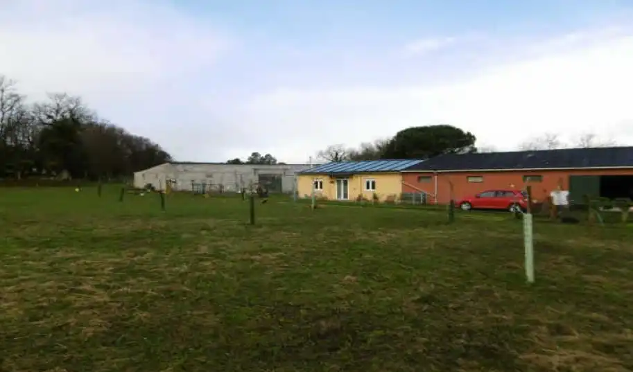 Vista exterior de Casa o xalet en venda en O Páramo  amb Jardí privat