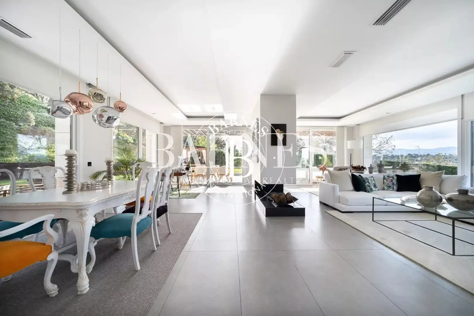 Sala de estar de Casa o chalet en venta en Ciudalcampo con Aire acondicionado, Calefacción y Piscina