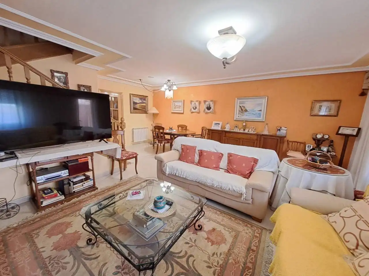 Sala de estar de Casa adosada en venta en Villagonzalo Pedernales con Calefacción, Jardín privado y Terraza