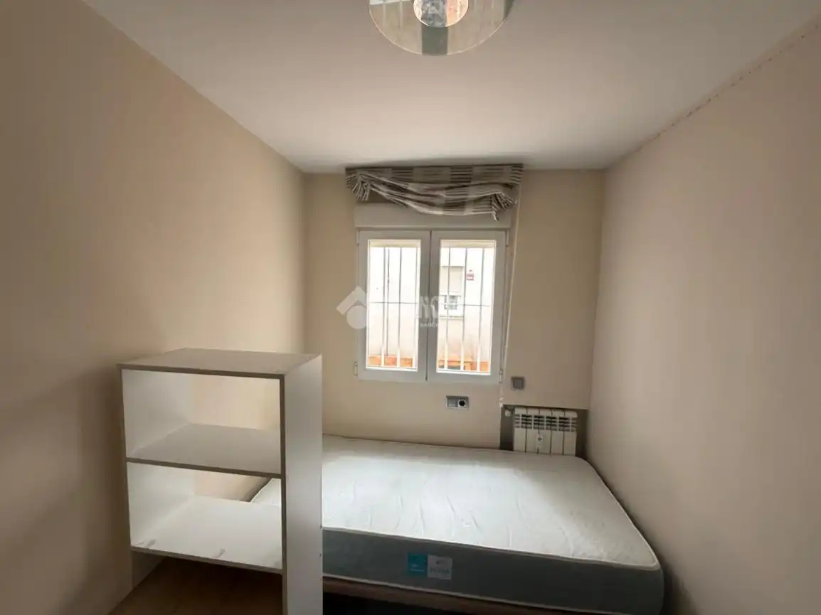 Bedroom of Flat for rent in Madrid  with Air Conditioner and Heating