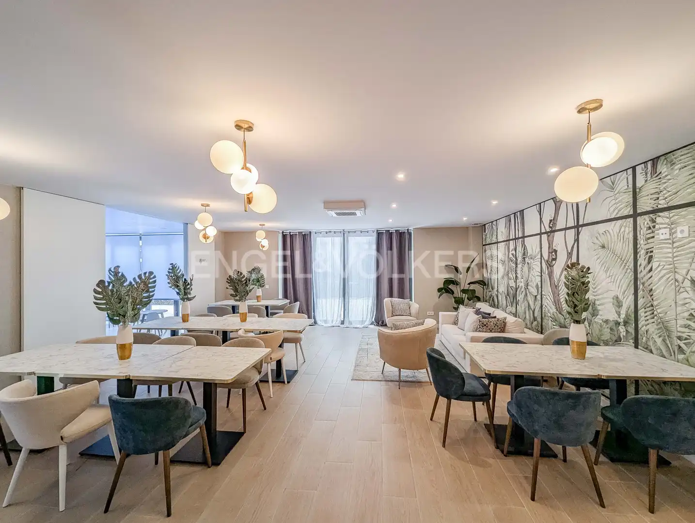 Dining room of Flat for rent in Esplugues de Llobregat  with Air Conditioner, Heating and Parquet flooring