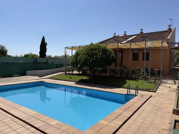 Villa avec balcon à vendre à Las Vaguadas