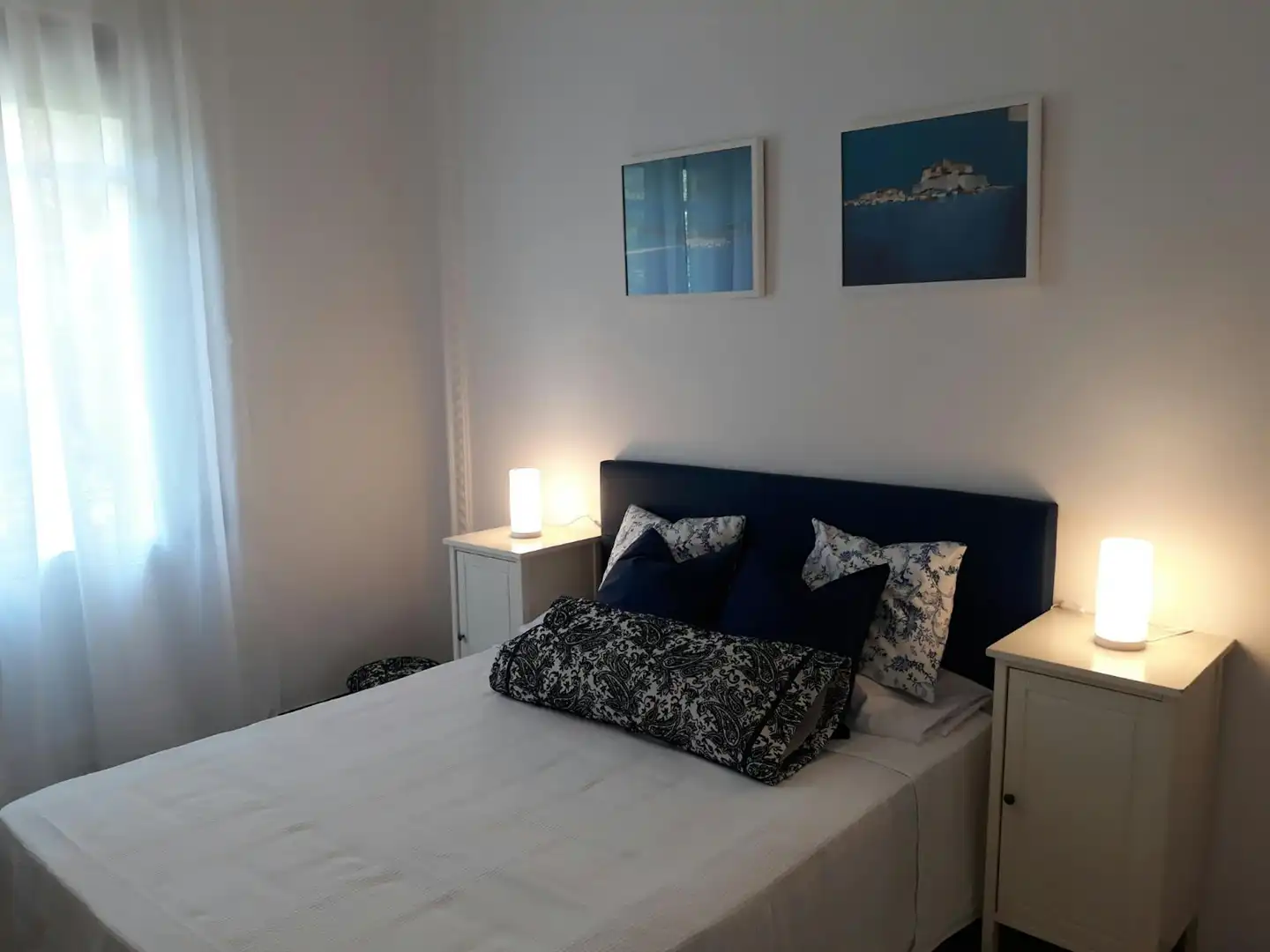 Bedroom of Flat for share in Madrid  with Washing machine