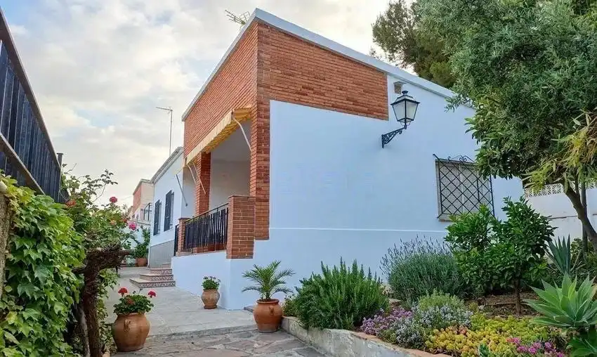 Vista exterior de Casa o chalet en venta en Godelleta con Aire acondicionado, Jardín privado y Terraza