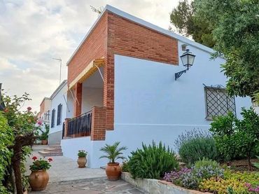 Villa avec balcon à vendre à Avenida ALTICO PAREDES-CALICANTOB