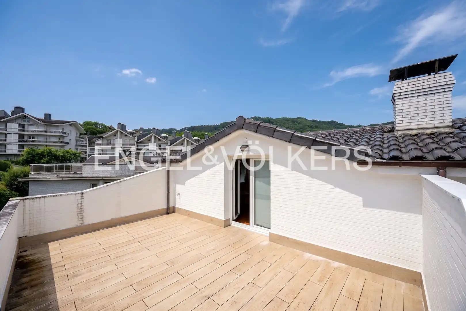 Terrassa de Casa adosada en venda en Donostia - San Sebastián  amb Calefacció, Jardí privat i Terrassa