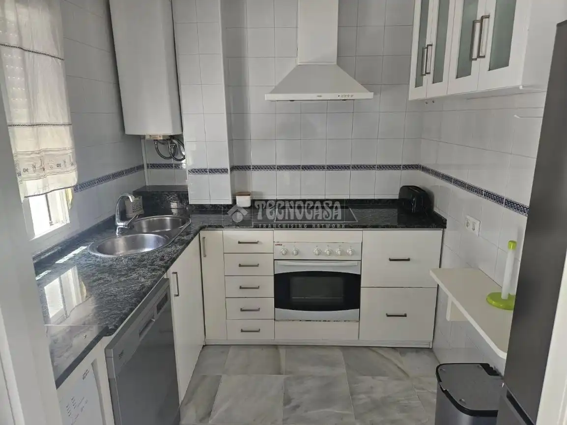 Küche von Wohnung zur Miete in Conil de la Frontera