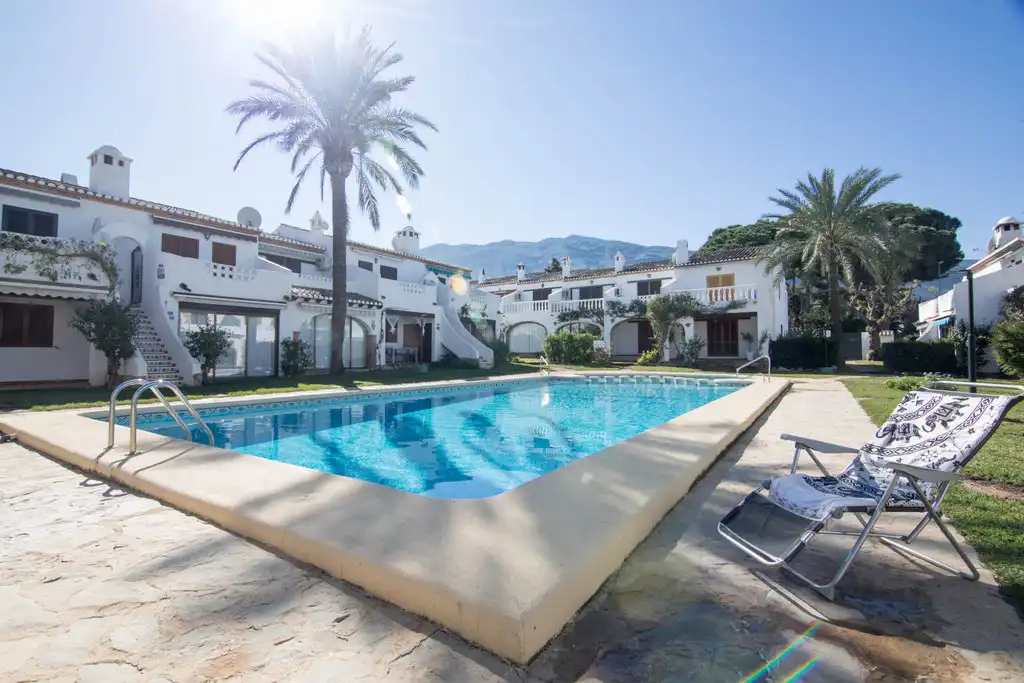 Piscina de Piso de alquiler en Dénia con Aire acondicionado, Calefacción y Terraza